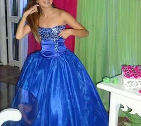 Rosi Noivas e Festas - Aluguel de Roupas photo 1