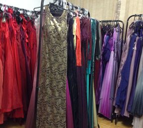 Produzida - Aluguel de Roupas e Acessórios para Festas - Vestidos