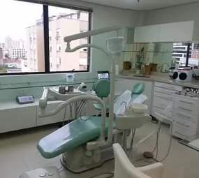 Sorrir com Arte  -   Dra.Fernanda Beltrão - Implante, Clareamento e Prótese Dentária photo 9
