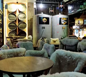 Cervejaria Saint Bier Gramado Fancy Bar photo 4