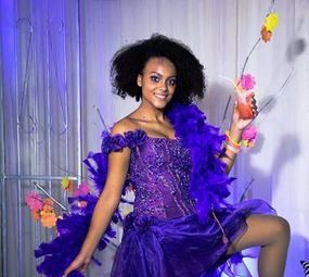 Rosi Noivas e Festas - Aluguel de Roupas photo 3