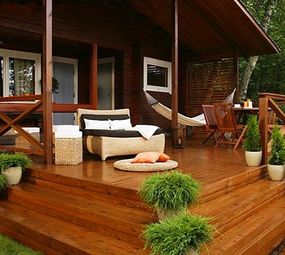 Deck e escada