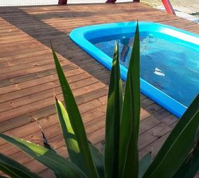 ECAL - Deck de Piscina