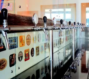 Cervejaria Saint Bier Gramado Fancy Bar photo 5
